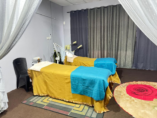 Azi Beauty Salon