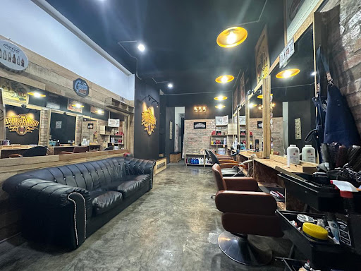 Barberhood Unisex Saloon