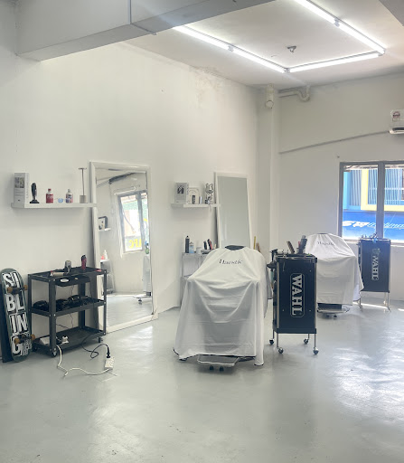 Hiraki Barbershop