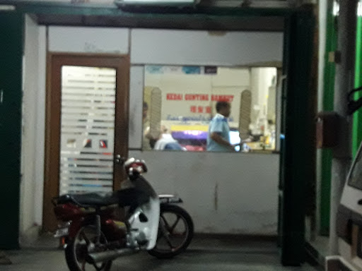 Kedai Gunting Rambut (Salon)