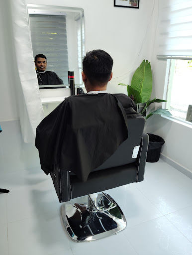 L.Y.N Hair Salon