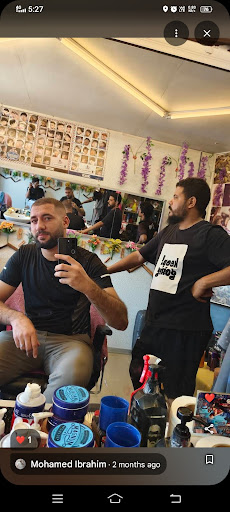 Paradise barber shopالحلاق المصري